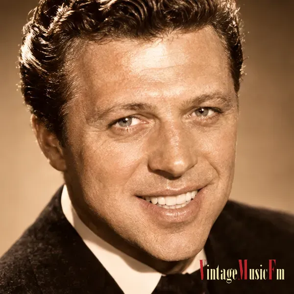 STEVE LAWRENCE