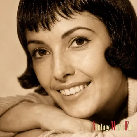 KEELY SMITH