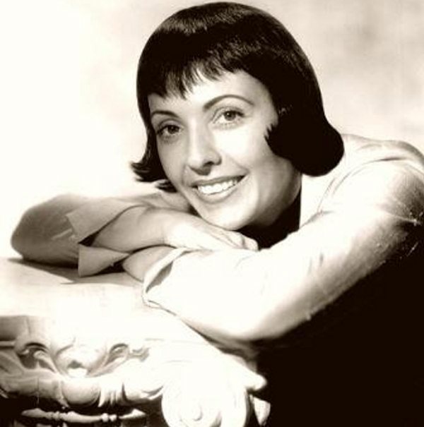 KEELY SMITH