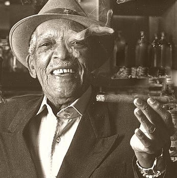 COMPAY SEGUNDO