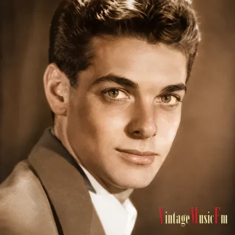 GIAN COSTELLO