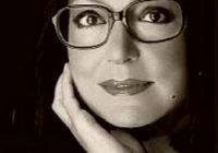 Nana Mouskouri nació en La Canea, Grecia, el 13 de octubre de 1934