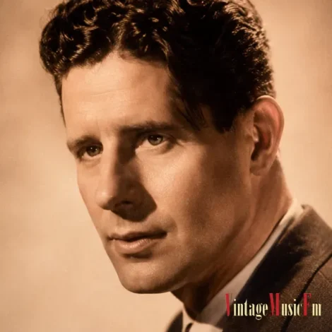 RUDY VALLÉE