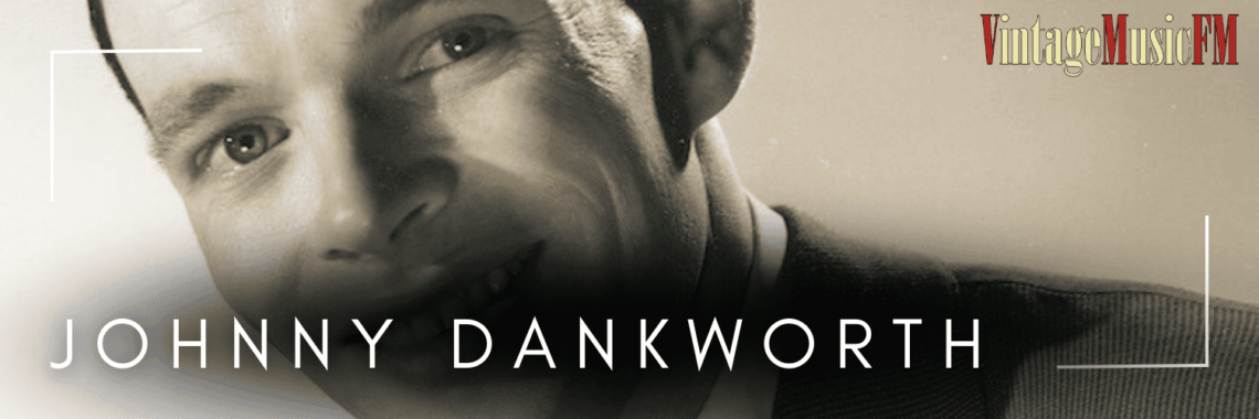 Johnny Dankworth nació en Woodford, Londres, 20 de septiembre de 1927